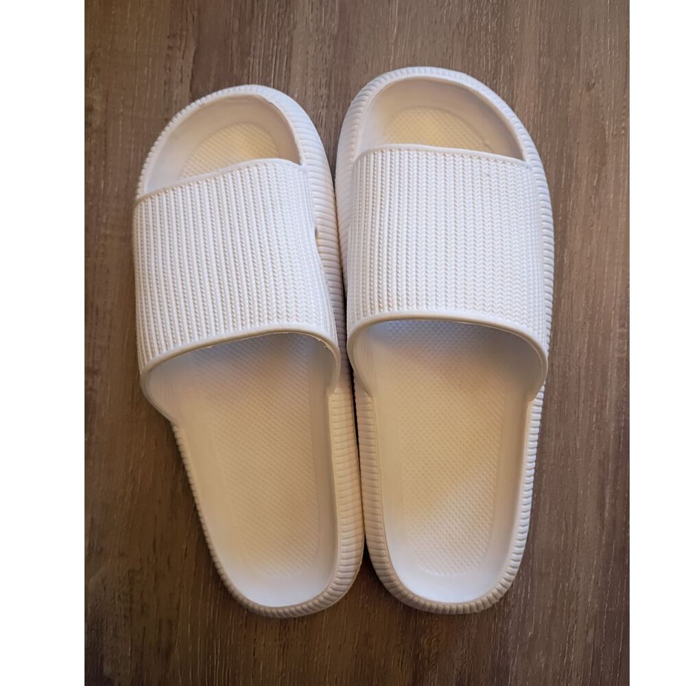 White Solid Slide Sandals Open Toe Slip-On Flat Rubber Upper Unisex M 11 W 12.5